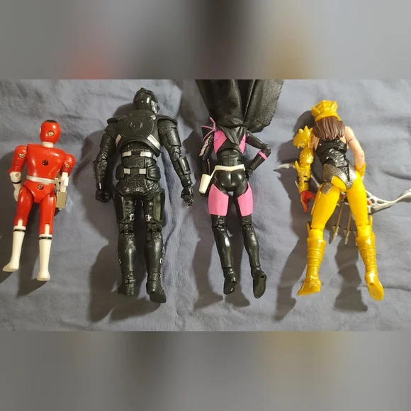 4 Power Ranger Action Figures - Picture 6 of 6